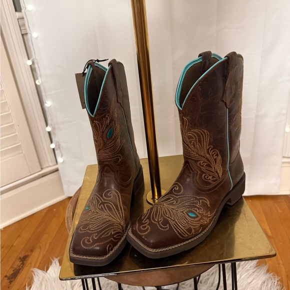 Ariat Bright Eyes Western Boots Brown Turquoise Stitch 9B NWT